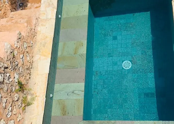 Villa Figtree 2br Padang Padang Beach, *